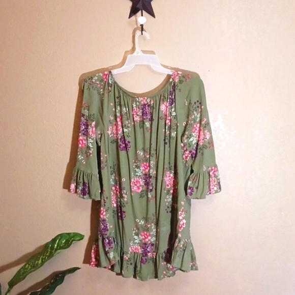 Floral Blouse - Picture 2 of 3